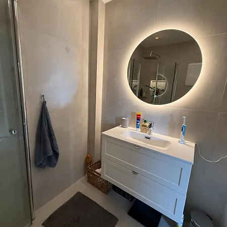 Apartment Moderne 3-roms Naer Sentrum